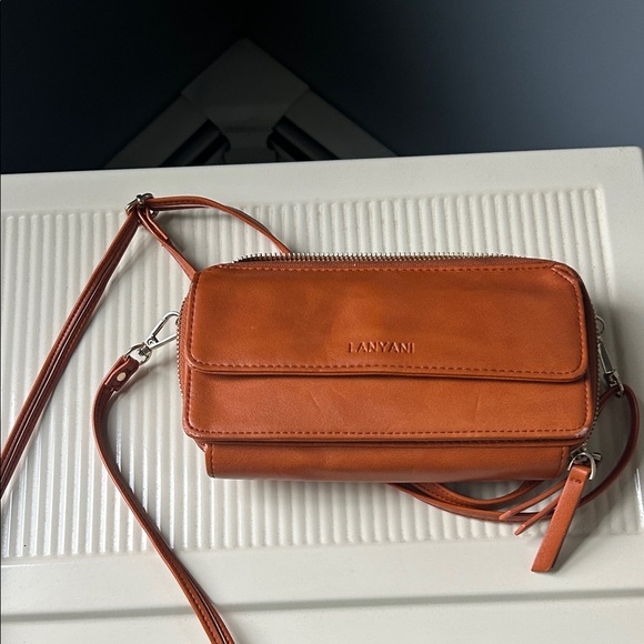 lanyani Handbags - Brown Leather Crossbody Bag